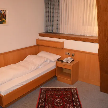 Drei Schweizer Hotel فندق 2*