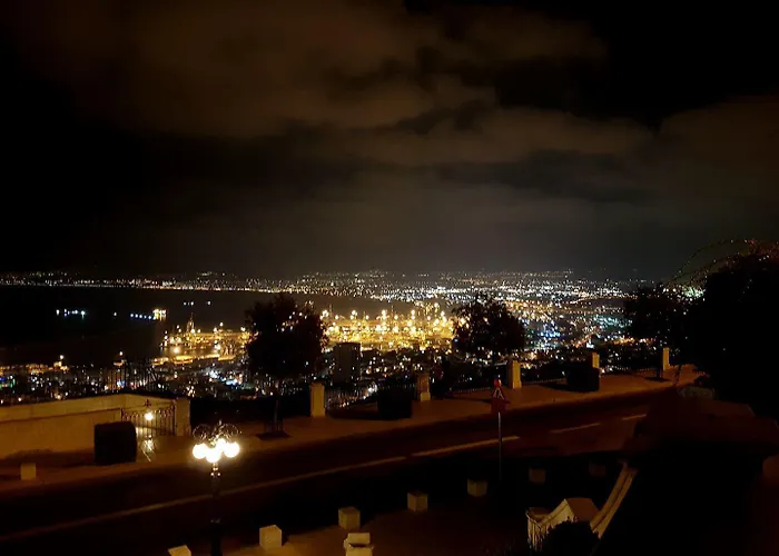 ホテル Drei Schweizer ノイヴィート